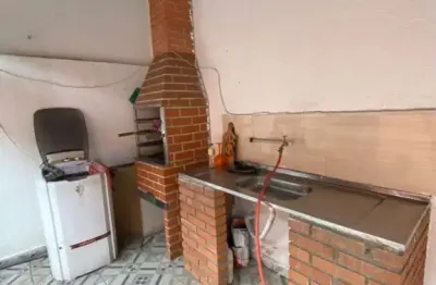 Casa térrea a venda - localizado na rua são francisco de borja, na vila pirituba 

ótima oportunidade para sair do aluguel 

 2 dormitórios 
 1 banheiros
 1 vaga de garagem
 lavanderia
 área de churra