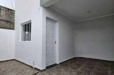 Sobrado a venda - localizado na rua marcos grotti vidal, na cidade patriarca 

ótima oportunidade para sair do aluguel 

 2 dormitórios 
 1 banheiros
 1 vaga de garagem
 lavanderia