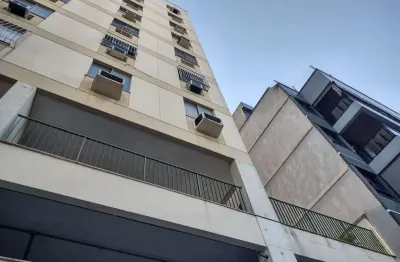 Apartamentos - 1 dormitório dep que pode ser um 2 quarto/ 02 banheiros