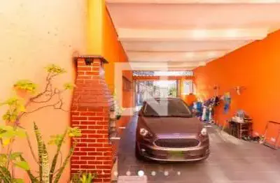 Sobrado a venda - localizado na rua josé lagrange, no jardim sapopemba 

ótima oportunidade para sair do aluguel 

 3 dormitórios 
 2 banheiro
 4 vaga de garagem
 área com churrasqueira
 terreno 5x25
