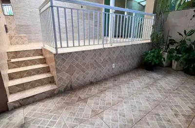 Casa com 2 quartos para alugar em Bangu, Rio de Janeiro 