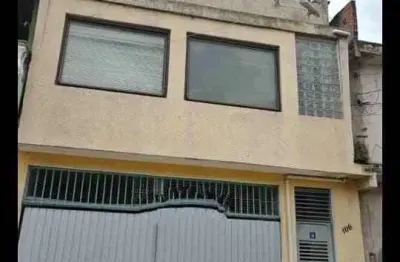 Casa à venda no centro de carapicuíba – ideal para família grande!

 espaçosa e bem localizada, perfeita para quem busca conforto e praticidade:

️ 3 dormitórios

️ sala ampla

️ cozinha funcional

 3