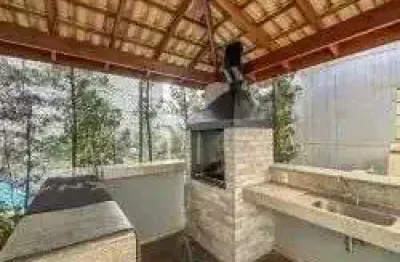 Apartamento - santa marina / são paulo
vende-se apartamento com 2 dormitórios, 1 banheiro, sala, cozinha e área de serviço. condomínio com churrasqueira, quadra poliesportiva, academia, salão de jogos