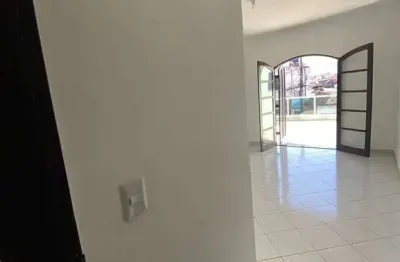 Sobrado – capão redondo / são paulo vende-se sobrado com 3 dormitórios, sala, sala de jantar, 3 banheiros, área de churrasco e vaga para 4 carros. imóvel amplo, ideal para famílias que buscam conforto