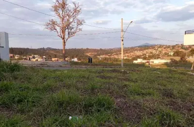 Terreno em condomínio fechado à venda no Condomínio Estância dos Lagos, Santa Luzia 