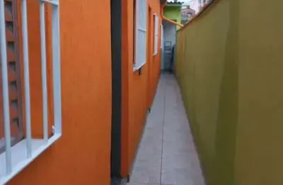 Casa térrea – vila rosina / caieiras
vende-se casa térrea com 2 dormitórios, 1 banheiro, sala, cozinha, lavanderia, quintal e 1 vaga de garagem.
contrato registrado em cartório
financiamento ok
docume