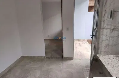 Casa com 1 quarto para alugar na Rua Pinto de Campos, 264, Bento Ribeiro, Rio de Janeiro