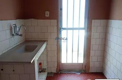 Casa com 1 quarto para alugar na Rua Tomás Lopes, 195, Penha Circular, Rio de Janeiro