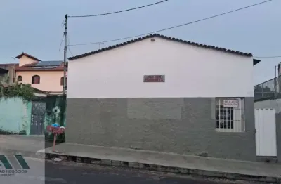 Galpão com Casa em Lote de 360m² – Localização Privilegiada em Contagem