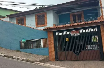 Sobrado a venda no Rio Pequeno - SP 
Próximo a supermercados, farmácias , restaurantes e demais comércios essências.
Casa bem projetada e localização privilegiada com linhas de ônibus próximo ao imóve