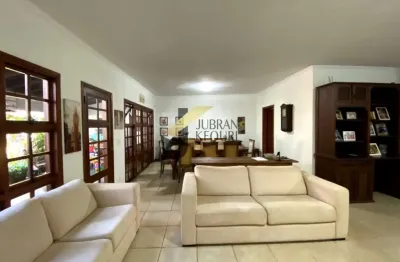 Casa térrea comercial/residencial à venda no jardim paraíso com 3 suítes (1 máster com closet e hidro), e garagem para vários carros.
