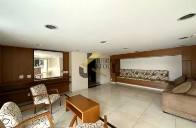 Apartamento à venda no bosque com 3 dormitórios (1 suíte) e 2 garagens cobertas.