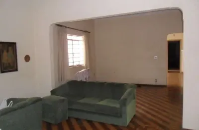 Casa à venda no bosque,  térrea com 3 dormitórios (suíte), quintal.oportunidade!
