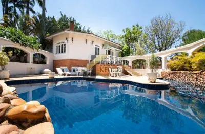 Casa térrea  em condomínio  à venda  em valinhos, com 5 dormitórios (3 suítes), piscina e lazer comum de um verdadeiro clube.