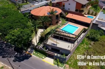 Casa à venda , serra negra -sp. casa com 4 suítes (1 máster ),sala de cinema/boate. academia , salão de jogos,  sauna ,piscina ,quadra,  área gourmet