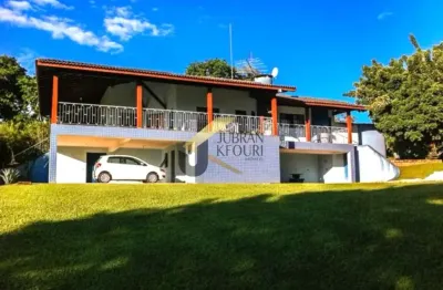 Sitio à venda em jaguariuna com bela casa , está numa localização privilegiada pois faz fronteira com o condomínio floresta