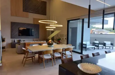 Casa à venda em condomínio de valinhos - sp,  com 4 quartos (3 suítes), lazer comum e garagem para 4 carros.