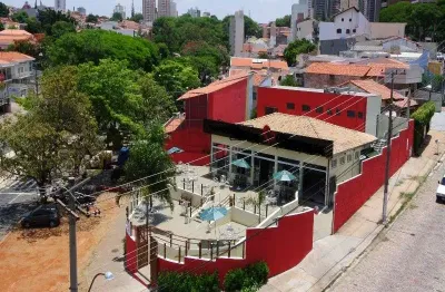 Prédio comercial de esquina para venda  na região dos estádios - campinas. com frente para a avenida de fluxo permanente, oferece estacionamento para 20 veículos