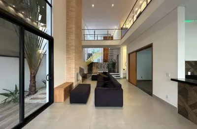 Casa encantadora à venda no swiss park, com 3 suítes 2 com closet e varanda, garagem para 4 carros.