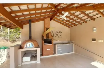 Casa para locação em condomínio, valinhos, térrea, 3 suítes com armários, 1 máster.  2 salas com varanda, escritório, lavabo, despensa, área de lazer