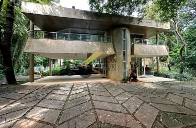 Casa à venda no condomínio chácaras são quirino - campinas, com 5 suítes, muito verde e garagem para 10 carros.
