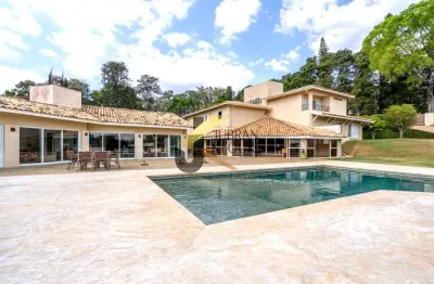Casa à venda em condomínio no gramado - campinas, com 6 suítes, lazer privativo e garagem para 13 carros.