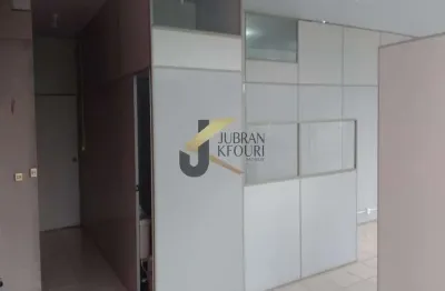 Sala comercial para aluguel com três ambientes (ou um só sem divisórias) no jardim do trevo, copa, cozinha e 2 vagas, esquina com a avenida piçarrãos.
