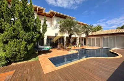 Casa de altíssimo padrão à venda em condomínio na região do gramado - campinas, com 4 suítes com closet, salão de festas gourmet e lazer completo.