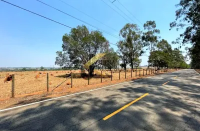 Área industrial à venda em paulínia com 154.000 m², em frente a replan, com acesso totalmente asfaltado e excelente topografia.