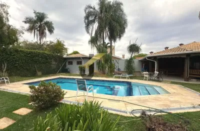Casa em condomínio para aluguel no gramado - campinas/sp, com 4 quartos (2 suítes), lazer e garagem para 4 carros.