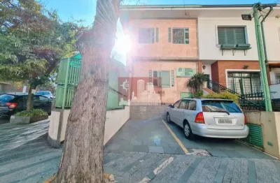 Casa comercial com 7 salas para consultório e  2 vagas