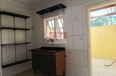Sobrado em condomínio fechado/ jardim leonor mendes de barros