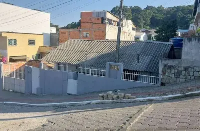 Terreno com casas á venda no bairro taboleiro em camboriú sc, avalia permuta parcial!