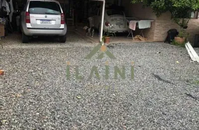 Casa a venda no bairro nova esperança em balneário camboriú.