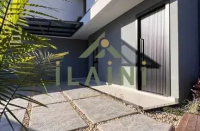 Sobrado triplex á venda com 4 suítes,  é uma oportunidade única para quem valoriza qualidade, design e localização privilegiada em camboriú sc