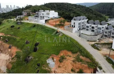 Terreno à venda na Rua Presidente Costa e Silva, Centro, Camboriú