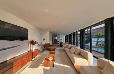 Casa em condomínio fechado com 4 quartos à venda na Rodovia Haroldo Soares Glavan, --, Cacupé, Florianópolis