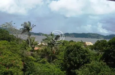 Casa residencial de 3 dorms no bairro lagoa da conceição