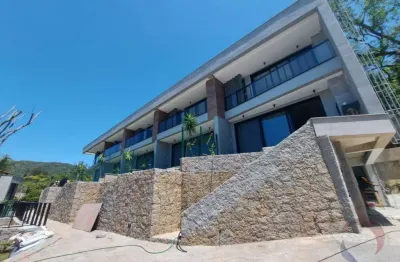Casa residencial de 3 dorms no bairro canto da lagoa
