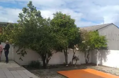 Casa de 150m² com 5 quartos sendo 1 suíte no bairro areias em são josé