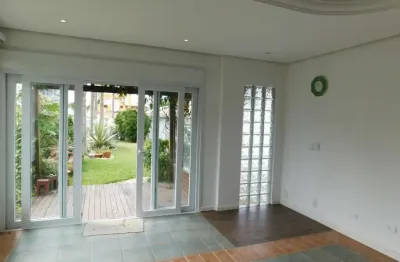 Casa residencial de 3 dorms no bairro morro das pedras