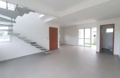 Casa residencial de 3 dorms no bairro pântano do sul