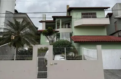 Casa com 4 quartos à venda na Rua Doutor Celso Nicodemus Lopes, --, João Paulo, Florianópolis