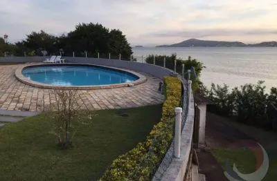 Cobertura de 150m² com 3 quartos sendo 2 suítes no bairro bom abrigo