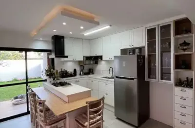 Casa com 3 quartos à venda na Avenida Tucumã, --, Campeche, Florianópolis
