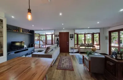 Casa com 5 quartos à venda na Rua Jardim dos Girassóis, --, Campeche, Florianópolis