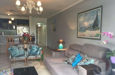 Casa residencial de 3 dorms no bairro ingleses do rio vermelho