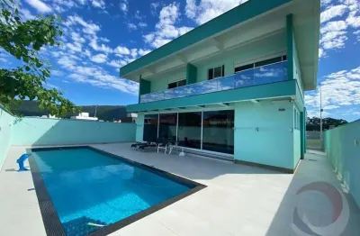 Casa residencial de 4 dorms no bairro  rio vermelho
