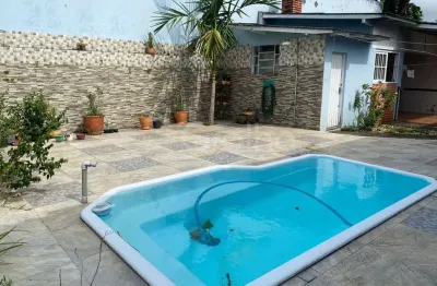 Casa de 189m² com 5 quartos sendo 2 suítes no córrego grande