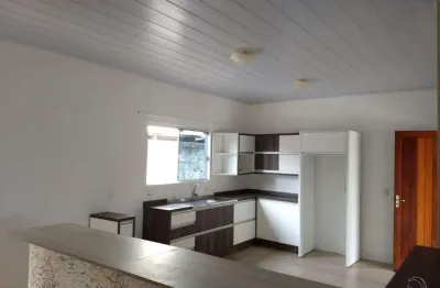 Casa residencial de 2 quartos no bairro tapera da base